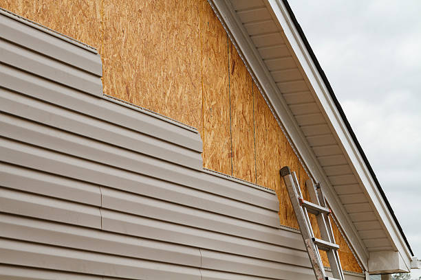 Professional Emergency Siding Repair technician working in Melbourne, FL